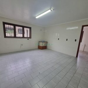 Casa com 270m², 3 dormitórios, 1 vaga, no bairro Bela Vista em Caxias do Sul para Alugar