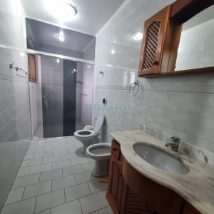 Casa com 270m², 3 dormitórios, 1 vaga, no bairro Bela Vista em Caxias do Sul para Alugar