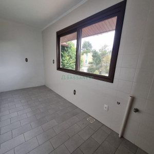 Casa com 270m², 3 dormitórios, 1 vaga, no bairro Bela Vista em Caxias do Sul para Alugar