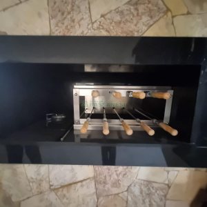 Casa com 270m², 3 dormitórios, 1 vaga, no bairro Bela Vista em Caxias do Sul para Alugar