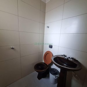 Casa com 270m², 3 dormitórios, 1 vaga, no bairro Bela Vista em Caxias do Sul para Alugar