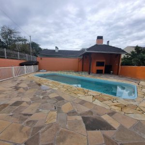 Casa com 270m², 3 dormitórios, 1 vaga, no bairro Bela Vista em Caxias do Sul para Alugar