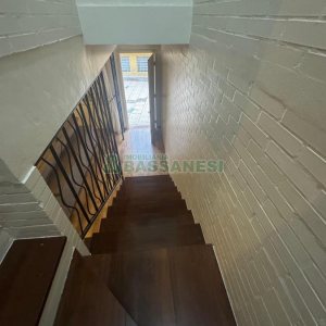 Sobrado Mobiliado com 105m², 2 dormitórios, 2 vagas, no bairro Santa Catarina em Caxias do Sul para Alugar