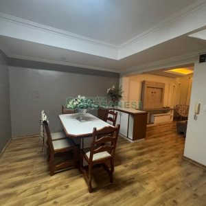 Sobrado Mobiliado com 105m², 2 dormitórios, 2 vagas, no bairro Santa Catarina em Caxias do Sul para Alugar