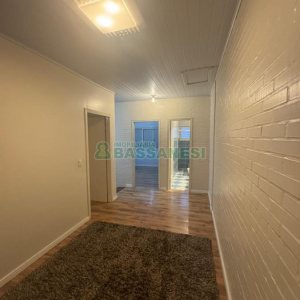 Sobrado Mobiliado com 105m², 2 dormitórios, 2 vagas, no bairro Santa Catarina em Caxias do Sul para Alugar