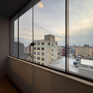 Apartamento com 110m², 3 dormitórios, no bairro Centro em Caxias do Sul para Alugar