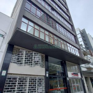 Sala com 45m², no bairro Centro em Caxias do Sul para Alugar