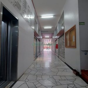 Sala com 45m², no bairro Centro em Caxias do Sul para Alugar