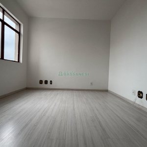 Sala com 45m², no bairro Centro em Caxias do Sul para Alugar