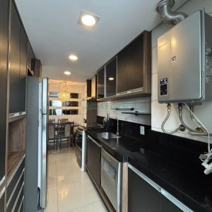Apto Mobiliado com 207m², 2 dormitórios, 3 vagas, no bairro Sagrada Família em Caxias do Sul para Alugar