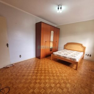 Casa Mobiliada com 200m², 3 dormitórios, 2 vagas, no bairro Santa Lúcia em Caxias do Sul para Alugar