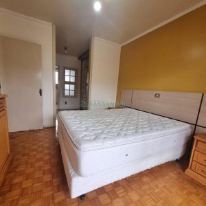 Casa Mobiliada com 200m², 3 dormitórios, 2 vagas, no bairro Santa Lúcia em Caxias do Sul para Alugar