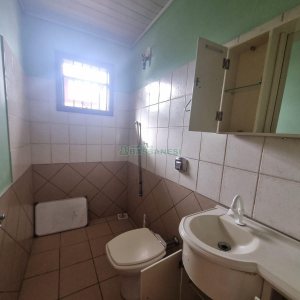 Casa Mobiliada com 200m², 3 dormitórios, 2 vagas, no bairro Santa Lúcia em Caxias do Sul para Alugar