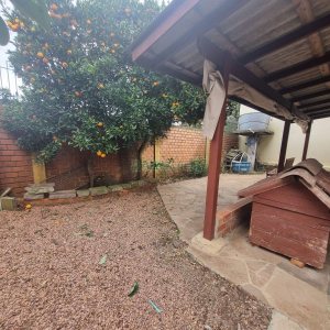 Casa Mobiliada com 200m², 3 dormitórios, 2 vagas, no bairro Santa Lúcia em Caxias do Sul para Alugar