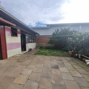 Casa Mobiliada com 200m², 3 dormitórios, 2 vagas, no bairro Santa Lúcia em Caxias do Sul para Alugar