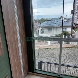 Apto Mobiliado com 60m², 2 dormitórios, 1 vaga, no bairro Santa Lúcia em Caxias do Sul para Alugar