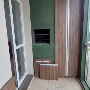 Apto Mobiliado com 60m², 2 dormitórios, 1 vaga, no bairro Santa Lúcia em Caxias do Sul para Alugar