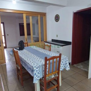 Casa com 130m², 2 dormitórios, 4 vagas, no bairro São Cristóvão em Caxias do Sul para Alugar