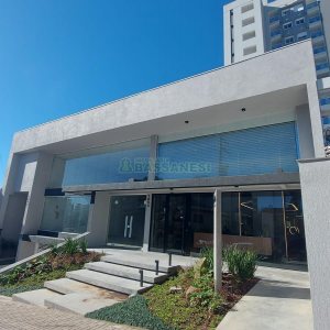 Apto Mobiliado com 45m², 1 dormitório, 1 vaga, no bairro Lourdes em Caxias do Sul para Alugar