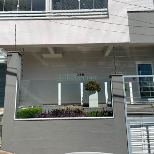 Apartamento com 62m², 2 dormitórios, 1 vaga, no bairro Vinhedos em Caxias do Sul para Alugar ou Comprar