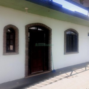 Casa com 180m², 3 dormitórios, 1 vaga, no bairro Esplanada em Caxias do Sul para Alugar
