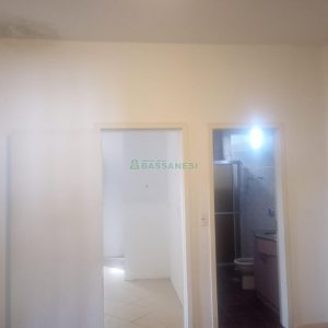 Casa com 180m², 3 dormitórios, 1 vaga, no bairro Esplanada em Caxias do Sul para Alugar