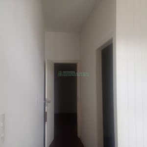Casa com 180m², 3 dormitórios, 1 vaga, no bairro Esplanada em Caxias do Sul para Alugar