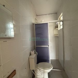 Casa com 76m², 2 dormitórios, 1 vaga, no bairro São Caetano em Caxias do Sul para Alugar