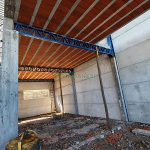 Pavilhão com 430m², no bairro Presidente Vargas em Caxias do Sul para Alugar ou Comprar