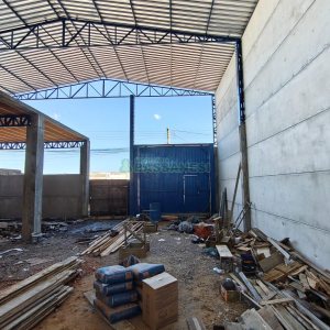 Pavilhão com 430m², no bairro Presidente Vargas em Caxias do Sul para Alugar ou Comprar