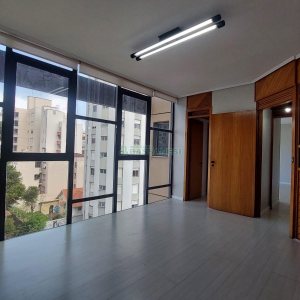 Sala com 60m², no bairro Centro em Caxias do Sul para Alugar