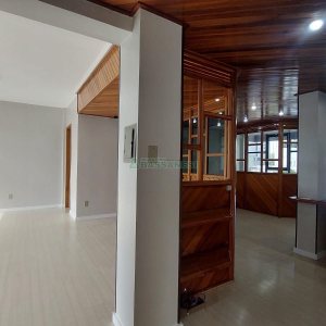 Sala com 60m², no bairro Centro em Caxias do Sul para Alugar