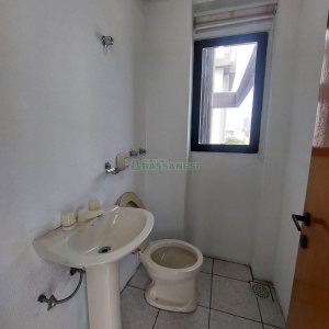 Sala com 60m², no bairro Centro em Caxias do Sul para Alugar