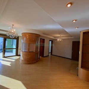 Apartamento com 187m², 3 dormitórios, 2 vagas, no bairro Lourdes em Caxias do Sul para Comprar
