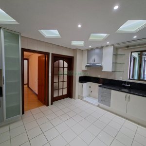 Apartamento com 187m², 3 dormitórios, 2 vagas, no bairro Lourdes em Caxias do Sul para Comprar