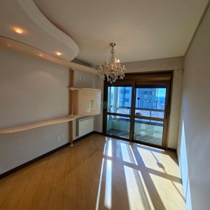 Apartamento com 187m², 3 dormitórios, 2 vagas, no bairro Lourdes em Caxias do Sul para Comprar