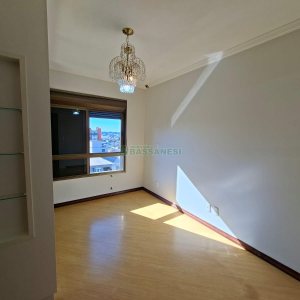 Apartamento com 187m², 3 dormitórios, 2 vagas, no bairro Lourdes em Caxias do Sul para Comprar