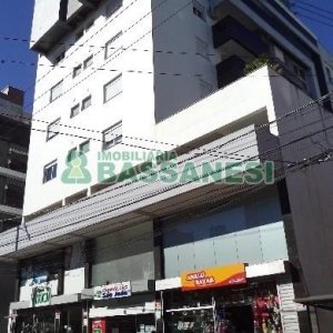 Apto Mobiliado com 70m², 2 dormitórios, no bairro Centro em Caxias do Sul para Alugar