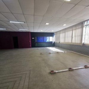 Sala com 600m², no bairro Lourdes em Caxias do Sul para Alugar