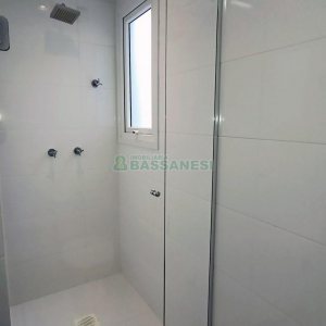 Apartamento com 85m², 2 dormitórios, 2 vagas, no bairro Panazzolo em Caxias do Sul para Comprar