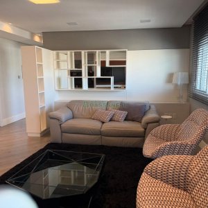 Apartamento com 126m², 2 dormitórios, 3 vagas, no bairro Pio X em Caxias do Sul para Comprar