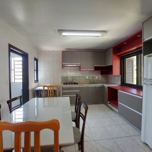 Casa Mobiliada com 115m², 3 dormitórios, 3 vagas, no bairro São Virgílio em Caxias do Sul para Alugar