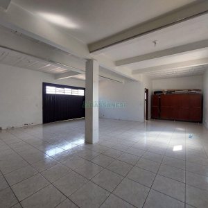 Casa Mobiliada com 115m², 3 dormitórios, 3 vagas, no bairro São Virgílio em Caxias do Sul para Alugar