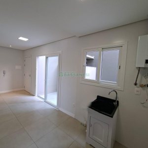 Apartamento com 50m², 2 dormitórios, 1 vaga, no bairro São Leopoldo em Caxias do Sul para Alugar