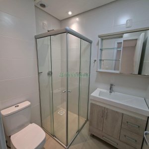 Apartamento com 50m², 2 dormitórios, 1 vaga, no bairro São Leopoldo em Caxias do Sul para Alugar