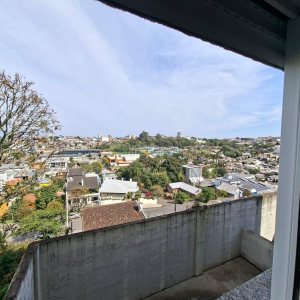 Apartamento com 50m², 2 dormitórios, 1 vaga, no bairro São Leopoldo em Caxias do Sul para Alugar
