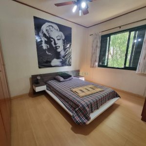 Casa com 311m², 3 dormitórios, 4 vagas, no bairro São Pelegrino em Caxias do Sul para Comprar