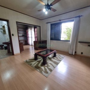 Casa com 311m², 3 dormitórios, 4 vagas, no bairro São Pelegrino em Caxias do Sul para Comprar