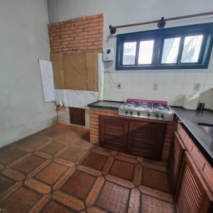 Casa com 311m², 3 dormitórios, 4 vagas, no bairro São Pelegrino em Caxias do Sul para Comprar