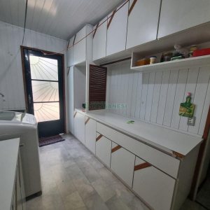 Casa com 311m², 3 dormitórios, 4 vagas, no bairro São Pelegrino em Caxias do Sul para Comprar